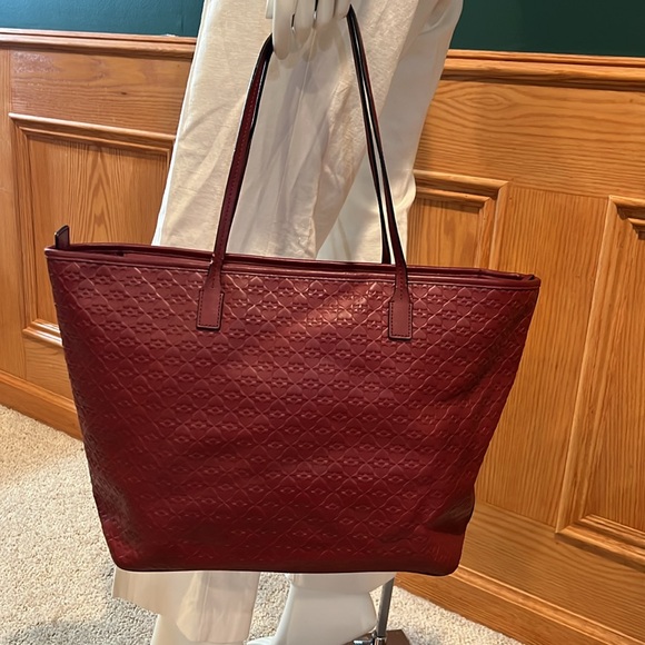 Kate Spade Margareta Penn Place Embossed Red Leather Tote Bag. - Picture 2 of 14